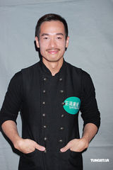 幻灯图：佘诗曼化身清纯玻璃仙子 陈豪任护花使者