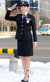 组图：KBS电视台新剧《强力班》海报拍摄现场