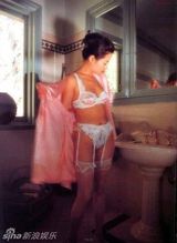 组图：艳星李丽珍早年激情照 性感全裸画面唯美