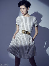 高清图：主播李霞“改行”搞环保 减法生活刮低碳风