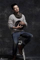 组图：芦芳生秋冬时装大片硬汉诠释型男新主张