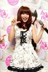 组图：郭书瑶最爱变装party 带歌迷大跳自创舞