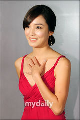 组图：允儿孔贤珠出席釜山亚洲电影之夜