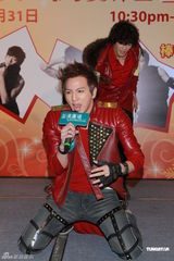 组图：台湾棒棒堂组合现身跨年活动 热舞火爆现场