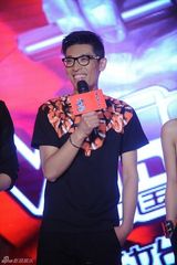 组图：好声音发首张合辑 李代沫被女歌迷示爱