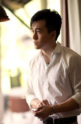 组图：翟天临情人节爱满巴厘游记 诠释极致浪漫