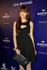 组图：众星奢华亮相时尚派对 悦悦自然清新抢风头