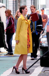 高清图：《绯闻女孩》片场照 莉顿-梅斯特靓丽