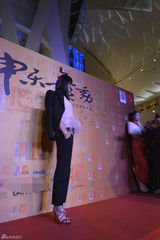 组图：姚晨婚后首度公开亮相