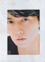 组图：福山雅治登11月《anan》 展秋日闲情