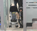 组图：林志颖夫妻不避镜头 Kimi躲怀里撒娇