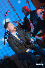 幻灯：张学友推全新大碟 因版税问题或将被无线封杀