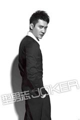 组图：余文乐韩庚等拍杂志封面 展新一代偶像魅力