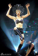 策划：奇形怪bra狂吸睛 胸前自有大乾坤