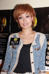 组图：容祖儿参与音乐会 喜爱小孩会考虑未婚生子