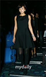 组图：申恩庆宣传新片《两个女人》 郑俊浩片中出轨