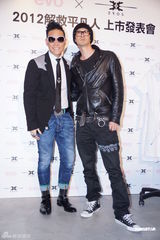 组图：苏永康3月底台北开唱 把自己当礼物送女友