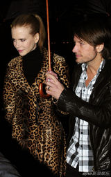 策划:女神妮可恐再婚变 盘点与厄本8年恩爱瞬间