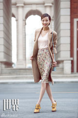 组图：王珞丹都市淡雅写真 完美诠释最好的年华