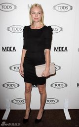 幻灯图集：名品店加州开张 阿尔芭贝瑞等美人捧场