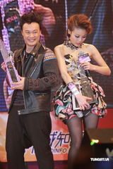 幻灯：新城劲爆颁奖礼落幕 陈奕迅容祖儿称王封后