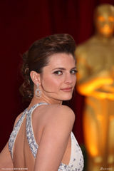 高清组图：第82届奥斯卡红毯 斯坦娜-卡蒂克秀美背