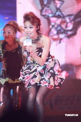 幻灯：新城劲爆颁奖礼落幕 陈奕迅容祖儿称王封后