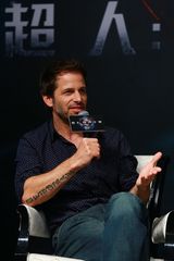 组图：《超人》上海造势 男主角卡维尔等到场