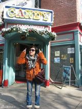 幻灯图：刘芸新年带父母畅游美国 孝顺乖乖女