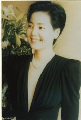 组图：邓丽君气质写真 娇俏少女蜕变巨星