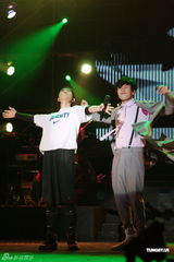 组图：林俊杰与萧敬腾争一哥 怀秋林志颖到场支持