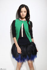 组图：辛芷蕾暖春时尚大片 慵懒优雅暖意十足