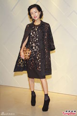 组图：郑秀文被问结婚称无可奉告 自认易相处