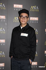 组图：陈小春强烈澄清无小三 傅颖祝福旧爱新恋情