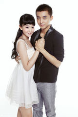 组图：海陆李佳航拍写真送祝福 戏里戏外默契十足