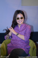 组图：赵薇助阵李樯新书发布 被指人红体胖