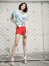 组图：韩星高俊熙夏装写真修长美腿性感至极