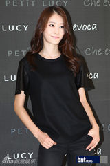 组图：韩星王智慧金智秀等为时尚活动站台