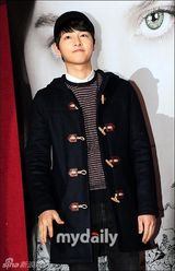 组图：影片《斯托克》首映 宋仲基金秀贤等支持