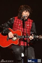 组图：金章勋办个唱舞台绚丽粉丝热情捧场