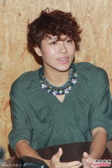 组图：林嘉欣预告一年后复出 努力造人追生第二胎