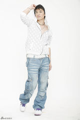 组图：宫正楠春日阳光写真清新自然