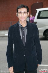 组图：歌唱老师许佩设灵 郑少秋徐小凤致祭