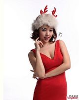 组图：女星爆乳红衣争艳 柳岩蔡依林PK米兰达