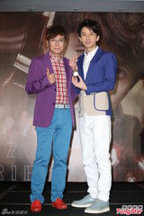 组图：光良举办新专辑发片记者会 张信哲站台