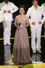 组图：金钟奖颁奖现场陶晶莹主持活泼