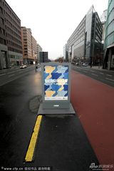 组图：柏林影展紧张筹备 民众排队买票现场爆满