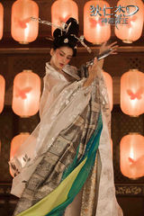 组图：《狄仁杰》曝新照 冯绍峰秀武艺baby清新