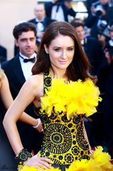 意大利女星艾萨-阿吉图红毯竖中指[23\/45]组图