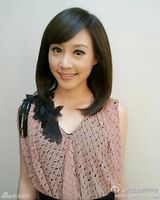 组图：台湾甜美女主播吴宇舒生活照
